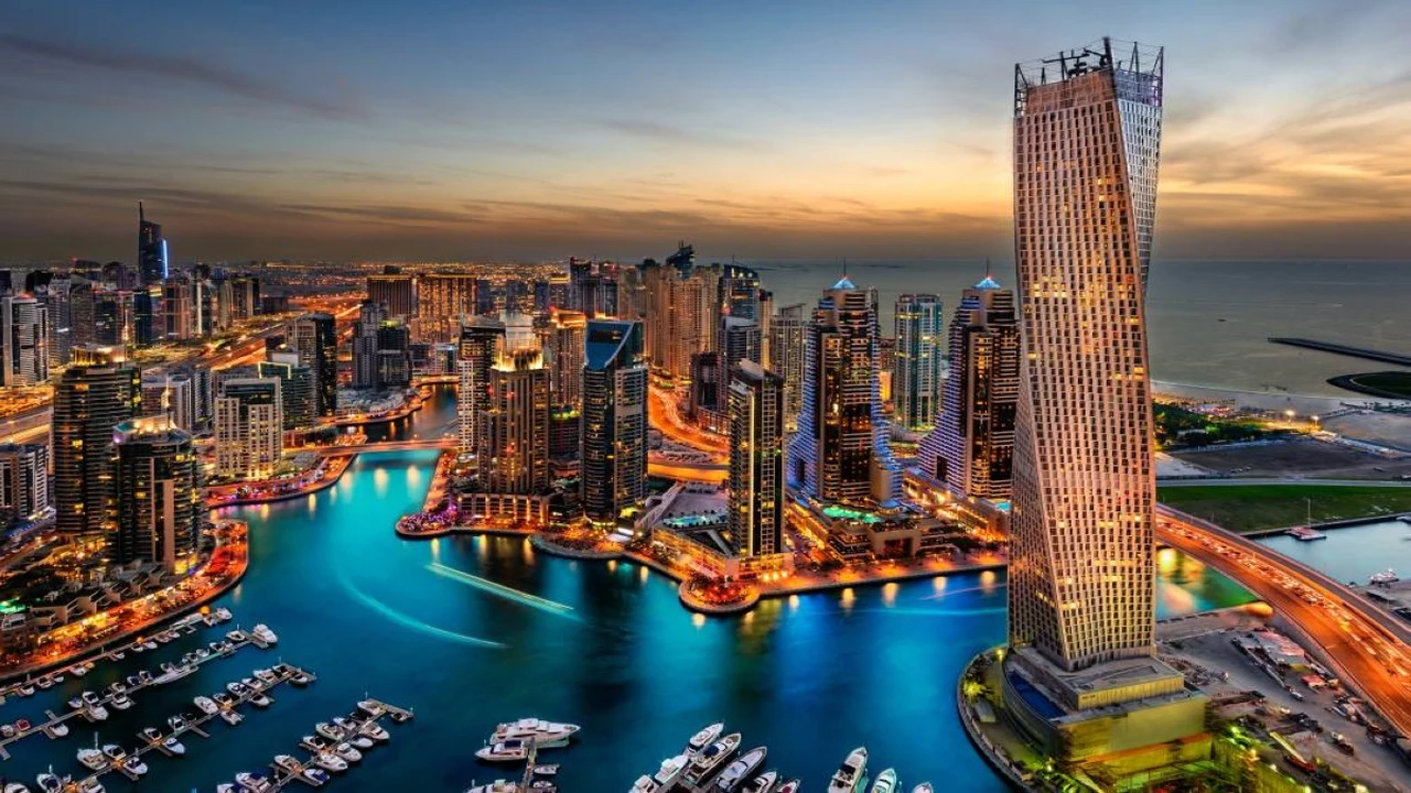 الإمارات تستعد لانخفاض درجات الحرارة غداً
